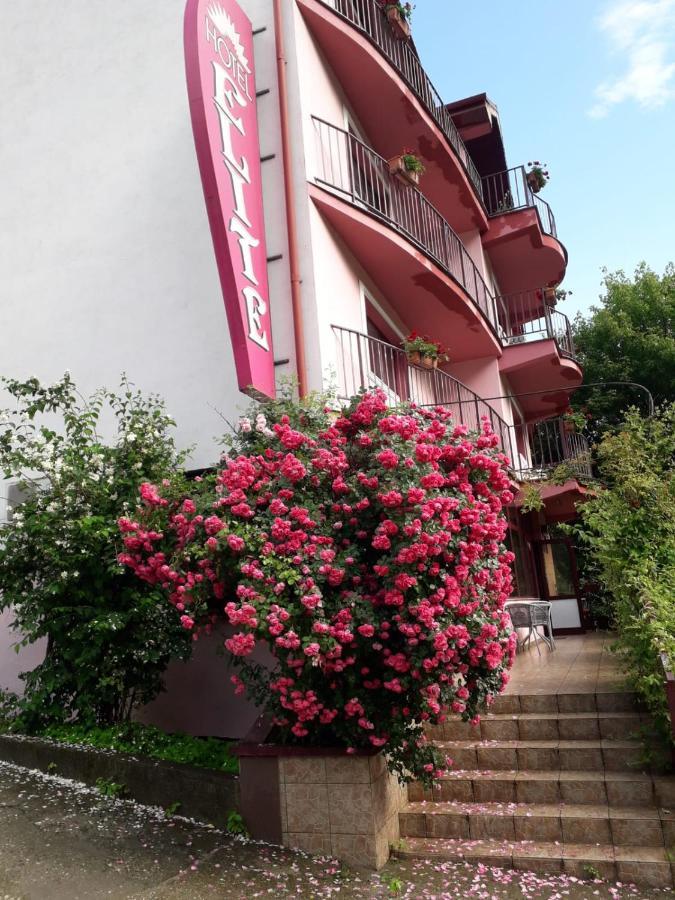 Hotel Elite 바일레헤르쿨라네 외부 사진